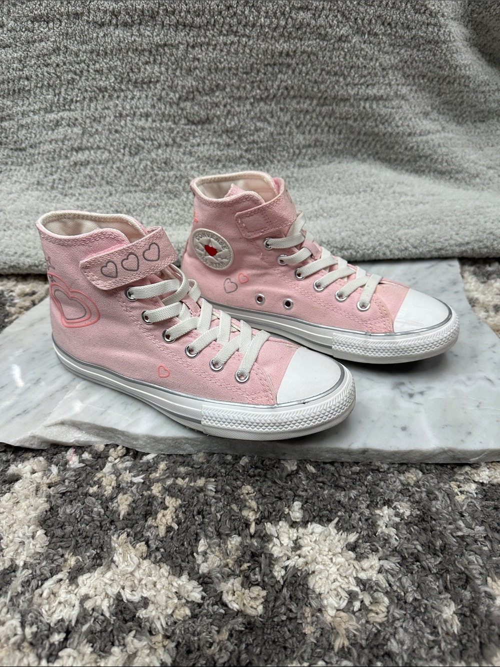 Converse Chick Taylor Pink High-Top Sneakers Kid’s US sz. 3
